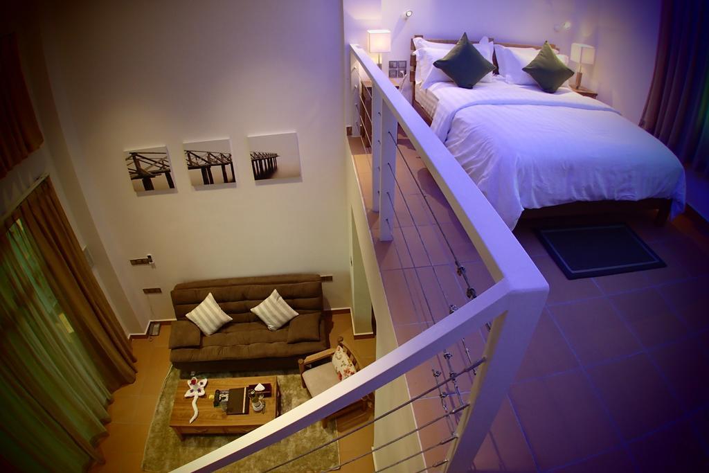 Deluxx Boutique Hotel Sihanoukville Szoba fotó