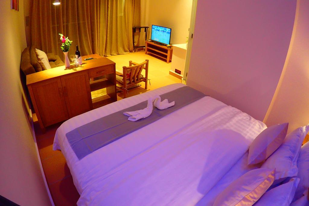 Deluxx Boutique Hotel Sihanoukville Szoba fotó
